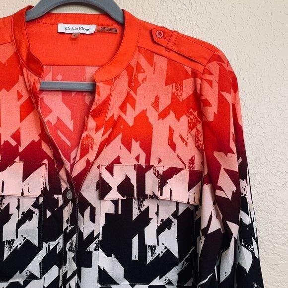Calvin Klein Red and Black top  Ombre long sleeve blouse size S front pockets - Picture 5 of 11